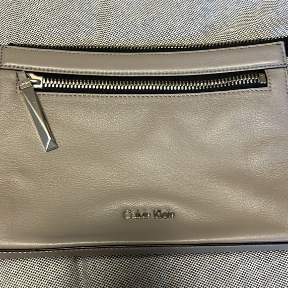 Brand new Calvin Klein clutch - Picture 3 of 5